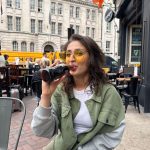 Dhvani Bhanushali Instagram - Layered like a Londoner 🧥 #summer #london