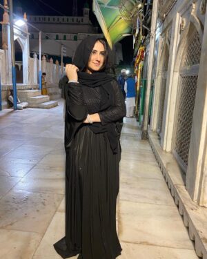 Diana Khan Instagram - Jummah mubarak 🤲🏻