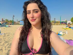 Diana Khan Instagram - Te quiero amor mío❤️🌊☀️