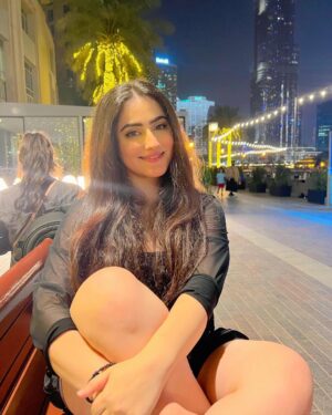 Diana Khan Instagram - Dooset daram ❤️‍🔥 #dubaisoon🇦🇪