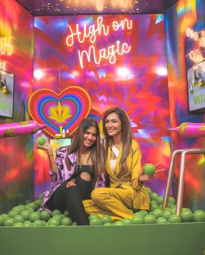 Dimpi Sanghvi Instagram - Some fun moments from @cosmoprofindia 🍭❤️

Had a ball visiting different beauty brand booths & creating content with my fellow creators.

#cosmoprof #dimpisanghvi #mumbaibeautybloggers #beautyexhibition #jioconventioncentre