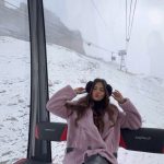 Dimpi Sanghvi Instagram - At the top of Europe @jungfraujochtopofeurope ❤️ #dimpitraveldiaries #dimpiinswitzerland #europe #indiantravelinfluencers #switzerland #grindelwald #jungfrau #jungfrauregion #switzerland🇨🇭 #switzerland_vacations #mumbaitravelinfluencers Switzerland