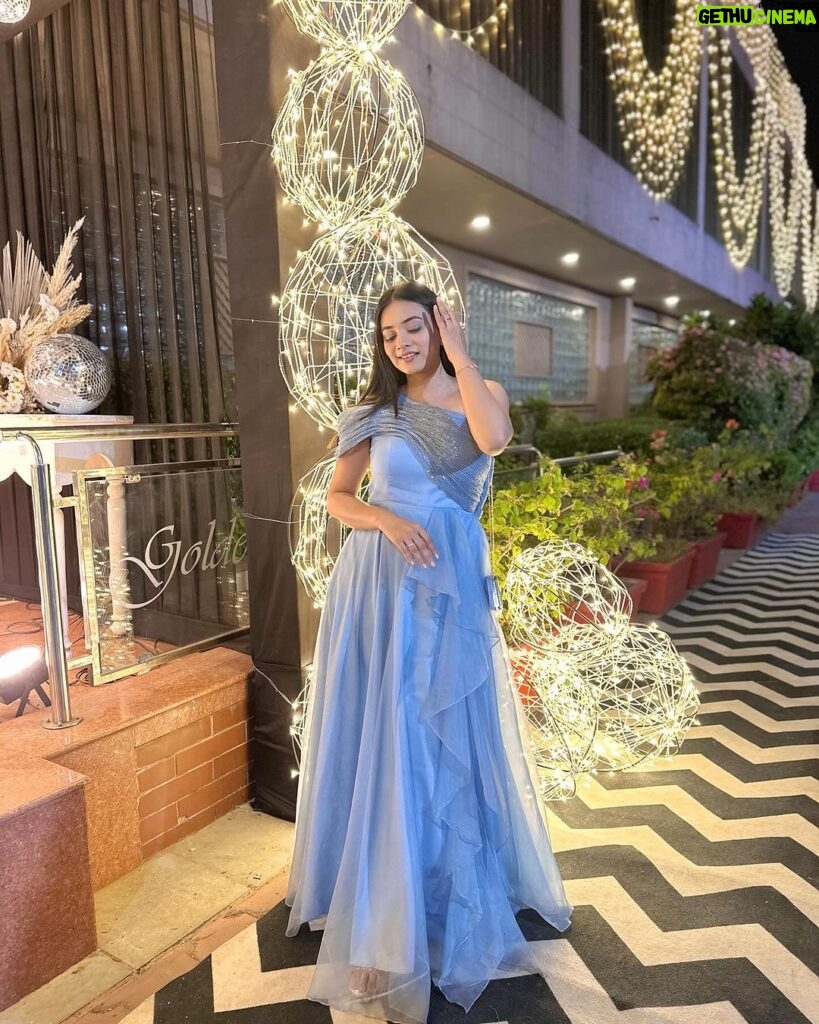 Dimple Biscuitwala Instagram - Elegance in Powder Blue🩵 Beautiful gown by @roset.96 . #weddingseason #outfitgoals #powderbluegown #sangeetnight #dimplebiscuitwala