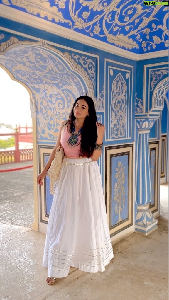 Dimple Biscuitwala Instagram - Chhavi Niwas💙🤍 ‘The Royal’ Feeling✨ #jaipurdiaries #citypalace #jaipur #travelgram #theblueroom #chhaviniwas #dimplebiscuitwala City Palace, Jaipur