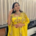 Dimple Biscuitwala Instagram - Radiant moments☀️✨ . Jewellery by @thejewelstudiio Wearing @mangalyam_ahmedabad Styled by @style_by_mita . #dimplebiscuitwalalive #showtime #shownight #sangeetnight