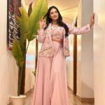 Dimple Biscuitwala Instagram - Simplicity speaks with splendour 🌸 . Wearing @mangalyam_ahmedabad Styled by @style_by_mita Jewellery by @thejewelstudiio . #showtime #showready #dimplebiscuitwalalive