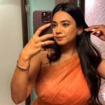 Dimple Biscuitwala Instagram - 🧡✨ #showready Wearing @roset.96 Jewellery by @thejewelstudiio Hair by @headshotsalons Styled by @style_by_mita