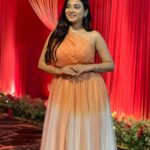 Dimple Biscuitwala Instagram - 🧡✨ #showready Wearing @roset.96 Jewellery by @thejewelstudiio Hair by @headshotsalons Styled by @style_by_mita