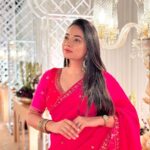 Dimple Biscuitwala Instagram - Rani pink🩷 Wearing @aasvi_by_sheetalchandel . #sareelove #weddingoutfit #organza #organzasaree