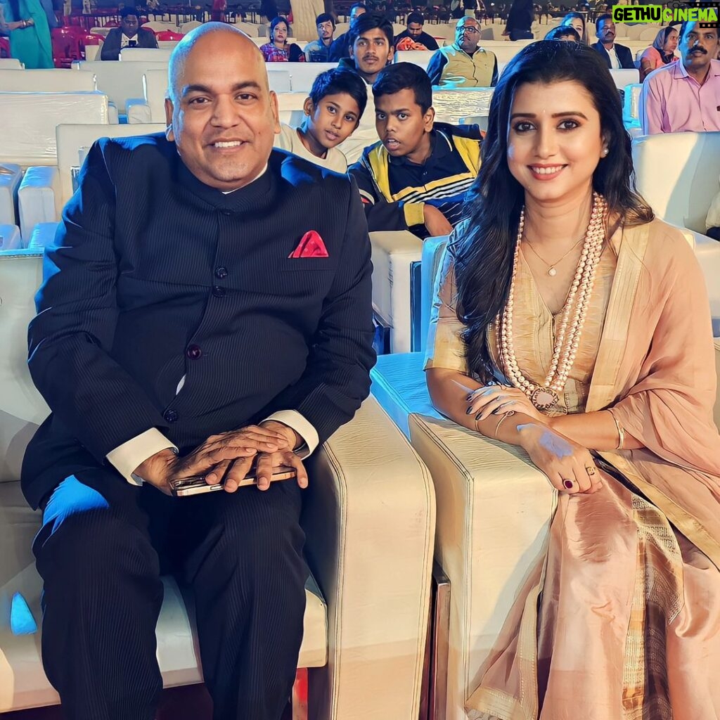 Dipti Rekha Padhi Instagram - Some snaps from the auspicious evening of NAMAN with the Respected Commissioner of Police Soumendra Priyadarshi sir🙏 (@cpbbsrctc) Such a kind hearted person he is ❤️Always great meeting u sir😊🙏 #Naman2023