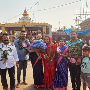Dipti Rekha Padhi Instagram - 🙏😊
🔱🙏Omm Namha Shivaya🙏🔱
🙏Omm Baba Akhandala Mani🙏

#family❤
