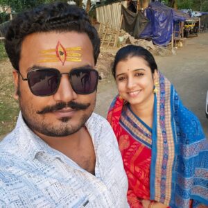 Dipti Rekha Padhi Instagram - 🙏😊
🔱🙏Omm Namha Shivaya🙏🔱
🙏Omm Baba Akhandala Mani🙏

#family❤