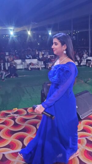 Dipti Rekha Padhi Instagram - Thank u so much sir for requesting this tremendous song
N I feel overwhelmed seeing u enjoying a lot on this song when I started singing this💙
.
. #diptirekhaliveconcert