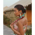 Divya Agarwal Instagram - Tropical 🦩🌴 . Styled by @stylingbyvictor @sohail__mughal___ Makeup @dishisanghvii Hair @fouzikazi_makeupndhair Clicked by @deepaksfilmography . Outfit @saangi_pret @viralmantra Accessories @funkymaharani Footwear @tic_tac_toe_store . . #divyaagarwal #tropical #beachvibes #fashionista #actress #shootdiaries #workmode #fashsiongirl