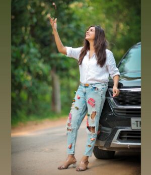 Divya Ganesh Thumbnail - 65.3K Likes - Top Liked Instagram Posts and Photos