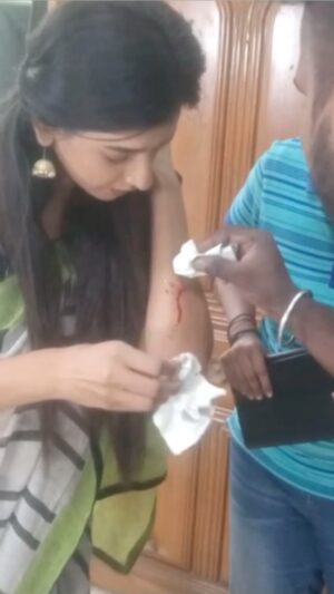 Divya Ganesh Instagram - BTS📽

#beingjenny 
#baakiyalakshmi 
#vijaytelevision 
#divyaganesh