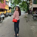 Divya Ganesh Instagram - Smart and chic handmade leather bag. Perfect for a casual walk or even a to a party . The right festive season bag 😊 #divyaganesh