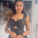 Divya Vadthya Instagram - Dreamy days 🖤 🎥 @they_call_me_keshu 👗 @firoz_design_studio ☕️ @harleysfinebaking #divi #divivadthya #divinunchi #divivadthya