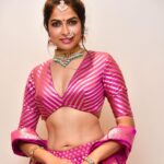 Divya Vadthya Instagram - వనమాలి చేయి తాకి కలువలోచనా ఒక లాలి పాటలాగ పరవశించెనా ఇది ప్రణయజాలమా ఎద లయల తాళమా మది మిథున గానమా, సఖీ సిగ పింఛు గంధమా సగ భాగ బంధమా మగ మధనరాజమా, సఖీ ❤️ 👗 @chicfactor.in @stylebyshree 💎 @emmadi_silver_jewellery