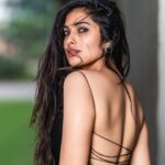 Divya Vadthya Instagram - Untie my knots 🖤 My hair is all tangled 😉 📸 @sravanphotographyofficial 👗 @sri.kri.ra 💎 @emmadi_silver_jewellery