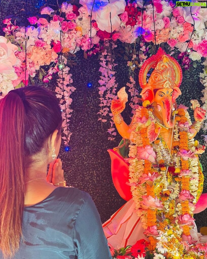 Elli Padhi Instagram - Happy Ganesh Puja🙏🏻🙏🏻