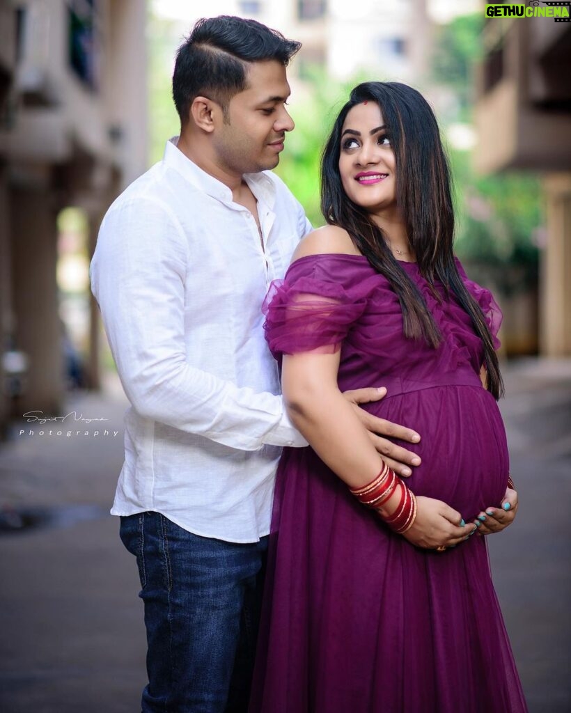 Elli Padhi Instagram - The single life was fun, married life is nice, but now comes the best adventure, becoming mom and dad🥰🥰 Can’t wait to meet our new Addition ❤ Kindly keep ur love & blessings on 🥰🧿🙏🏻 Thank u @chiks_creatives @designer_jeet_official Bhubaneswar, India