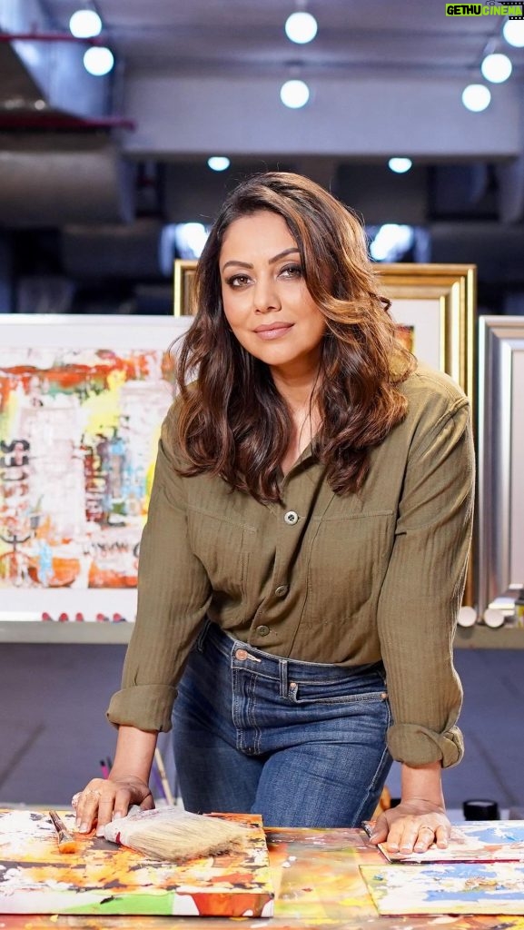Gauri Khan Instagram - As an interior designer, I know how challenging it can be to recreate something and portray it in a better manner. The vivo X90 series with the most power packed camera, helped me to recreate one of my favourite memories and made it look livelier and sharper than before. The new ZEISS Cine-flare portrait style gives a modern cinematic imaging effect, letting you capture images beyond your imagination! Get your hands on the vivo X90 series now. #XtremeImagination @vivo_india