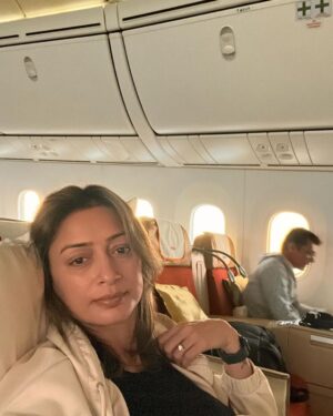 Gauri Pradhan Tejwani Instagram - All my bags are packed…..Again!!!
#london #workmode #movie #winter