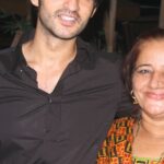 Gauri Pradhan Tejwani Instagram - Happy Mother’s Day to all .. stay blessed .🤗🤗 #hitentejwani #gpradhan #mothersday #love #gratitude #family Mumbai - मुंबई