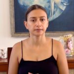 Gauri Pradhan Tejwani Instagram - SJ 17 point- acupressure point Excellent for facial paralysis,locked jaw and TMJ issues,tooth ache and muscle twitching!Try it 😊 #OorjaByGauri #faceyoga #pranayam #meditation #antenatalyoga #mentalhealthcounseling #holistichealth