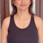 Gauri Pradhan Tejwani Instagram - Air Movement! Again very easy to do..so it to the count of 20-3 sets..can even do it with water or oil.