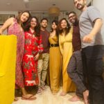 Gauri Pradhan Tejwani Instagram - ❤️❤️❤️ Missed you @nishamalkani #friendslikefamily #friendsforever