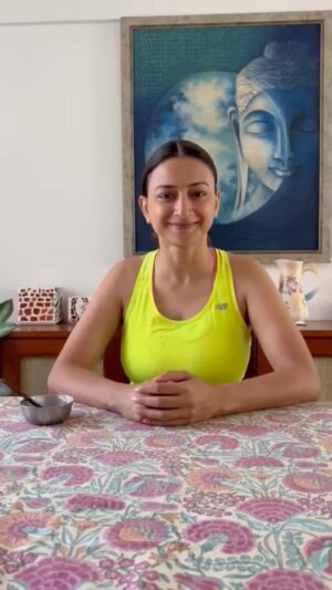 Gauri Pradhan Tejwani Instagram - Summing up what’s face yoga for everyone!😊 @oorja_by_gauripradhan 
#faceyoga #yoga #pranayam #prenatalyoga #holistichealth #youthfulskin #youthfulglow