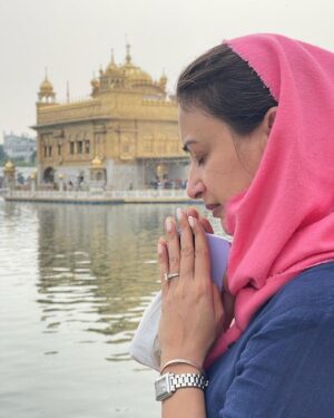 Gauri Pradhan Tejwani Instagram - Satnam Shri Waheguru 🙏 …#goldentemple #amritsar