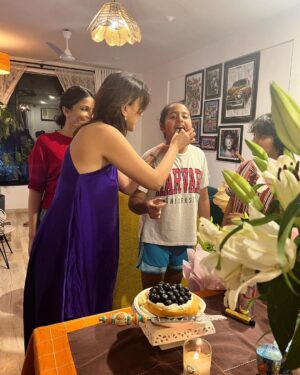 Gauri Pradhan Tejwani Instagram - Friends forever…thank youuu!❤️
#katya #nevaan
🥿🥿 @inochhiofficial