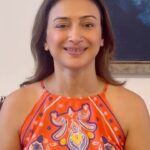 Gauri Pradhan Tejwani Instagram - WOW FACE! Face lifting and face toning exercise!!Super easy and juts wow!!!😃 New one on one and group batches starting on 2nd August! #OorjaByGauri #faceyoga #pranayam #meditation #antenatalyoga #mentalhealthcounseling #holistichealth
