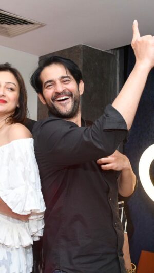 Gauri Pradhan Tejwani Instagram - You and this song ❤️..
#hitentejwani #gpradhan #wcw #wife #love #gratitude #positivevibes #wednesday