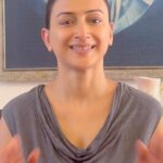 Gauri Pradhan Tejwani Instagram - The Collagen Roller Used to erase fine lines under the eyes,lips,neck,cheeks and forehead.also helps with crow’s feet,11 lines and more.can also be used to plump lips and boost collagen. #OorjaByGauri #faceyoga #pranayam #meditation #antenatalyoga #mentalhealthcounseling #holistichealth