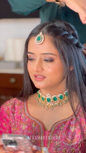 Gopika Anil Instagram - Prettiest @gops_gopikaanil in nizanmakeovers 
Look : Engagement makeup 
Mua @nizanmakeovers 
Outfit @jazaashdesignstudio 
.
.
.
.
#makeupartist #engagementphotos #engagementmakeup #makeuplook #beautifulcurls #freehairstyle #gopikaengagement #nizanmakeovers