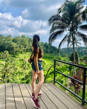 Gracy Goswami Instagram - Prolly the sun hittin on me! 🤷🏻‍♀️🌞
.
.
.
.
.
PS: swipe left to see me get annoyed with the 🌞