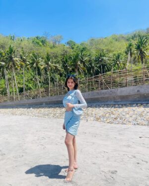 Gracy Goswami Instagram - Sandy Toes and Sunkissed Nose 🩵🌊🏝️
Wearing: @tomberamoureuxin 🤍

.
.
.
.
.
.
.
.
.

#bali #baliindonesia #vacation #vacaymode #vacayvibes #vacaymodeon #nusapenida #nusapenidaisland #explore #travel #wanderlust #internationvacay #surreal #instagramposts #style #fashion #outfitinspiration #Balivisits  #sundays #happydays #vibe #grace #graceitwithgracy #500ksoon  #baliisland #loveyouguys #grattitude #patience #passion #hardwork