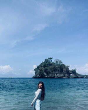 Gracy Goswami Instagram - Sandy Toes and Sunkissed Nose 🩵🌊🏝️
Wearing: @tomberamoureuxin 🤍

.
.
.
.
.
.
.
.
.

#bali #baliindonesia #vacation #vacaymode #vacayvibes #vacaymodeon #nusapenida #nusapenidaisland #explore #travel #wanderlust #internationvacay #surreal #instagramposts #style #fashion #outfitinspiration #Balivisits  #sundays #happydays #vibe #grace #graceitwithgracy #500ksoon  #baliisland #loveyouguys #grattitude #patience #passion #hardwork