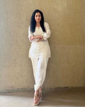 Gungun Uprari Instagram - "The weak can never forgive. Forgiveness is the attribute of the strong." - Mahatma Gandhi
.
.
.
Beautiful dress @labelishnya ❤️
Footwear @aldo_shoes 

#happyrepublicday #india #mycountry ❤️