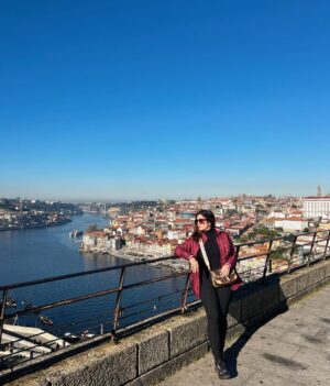 Gungun Uprari Instagram - @merry_christmasvibes 
#merrychristmas 
#lisbon #porto #portugal #happyholidays ❤️