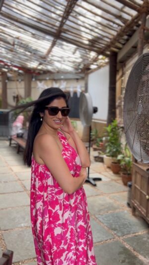 Gungun Uprari Instagram - Happy go lucky 🍀 
.
.
.
.
#rajjo 
.
.
#positivity #weekend #trending #saturday