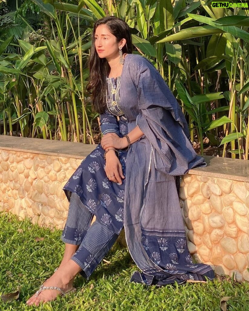 Gungun Uprari Instagram - Sometimes, all you need is a simple Kurti to flaunt, and happiness can come rolling in ❤️ Dress @yuftaindia 🤗 Sandal @anse.sandals ❤️ #suits #fashion #suit #style #suitstyle #dresses #mensfashion #onlineshopping #indianwear #saree #kurti #ethnicwear #menswear #bridal #punjabisuits #dress #kurtis #instafashion #wedding #cotton #designer #indianfashion #bridalmakeup #designersarees #lehenga #lengha #fashionblogger #india #ethnic #bhfyp