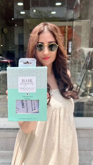 Gungun Uprari Instagram - When she flips her hair, the world sees her shine ✨ 

Beautiful human hair extensions from @hairoriginals 
Visit their website www.hairoriginals.com
Product link:
https://www.hairoriginals.com/product/4-piece-clip-set/

#hairextensions #hairflips #gungunuprari