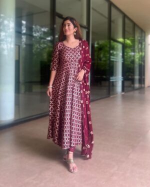 Gungun Uprari Instagram - As India celebrates its 77th Independence Day on August 15, 2023, let’s remember all those brave soldiers, leaders who gave up everything for the sake of our motherland 🇮🇳 
.
.
On this occasion of Independence Day presenting some of my favourite dresses from
 
@aadveka.india 
.
.

#independenceday #india #freedom #august #love #happy #Independence Day #fireworks #indian #instagood #instagram #photography #redwhiteandblue #jaihind #patriotic #independencedayindia #photooftheday #indianarmy #celebration #follow
