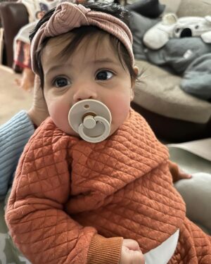 Hazel Keech Instagram - Four months of you baby girl. Four months since this one stole whatever was left of my heart… four months of this beautiful Aura with her soulful eyes. Four months since my eye bags double as did the love in my heart #daughter #mothersunconditionallove #blessing