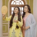 Hiba Nawab Instagram - Ek raaz ki baat bataun, Jhanak se mil kar aapka bhi reaction yehi hone wala hai! Dekhiye, #Jhanak, kal se, raat 10:30 baje, @starplus aur Disney+ Hotstar par.